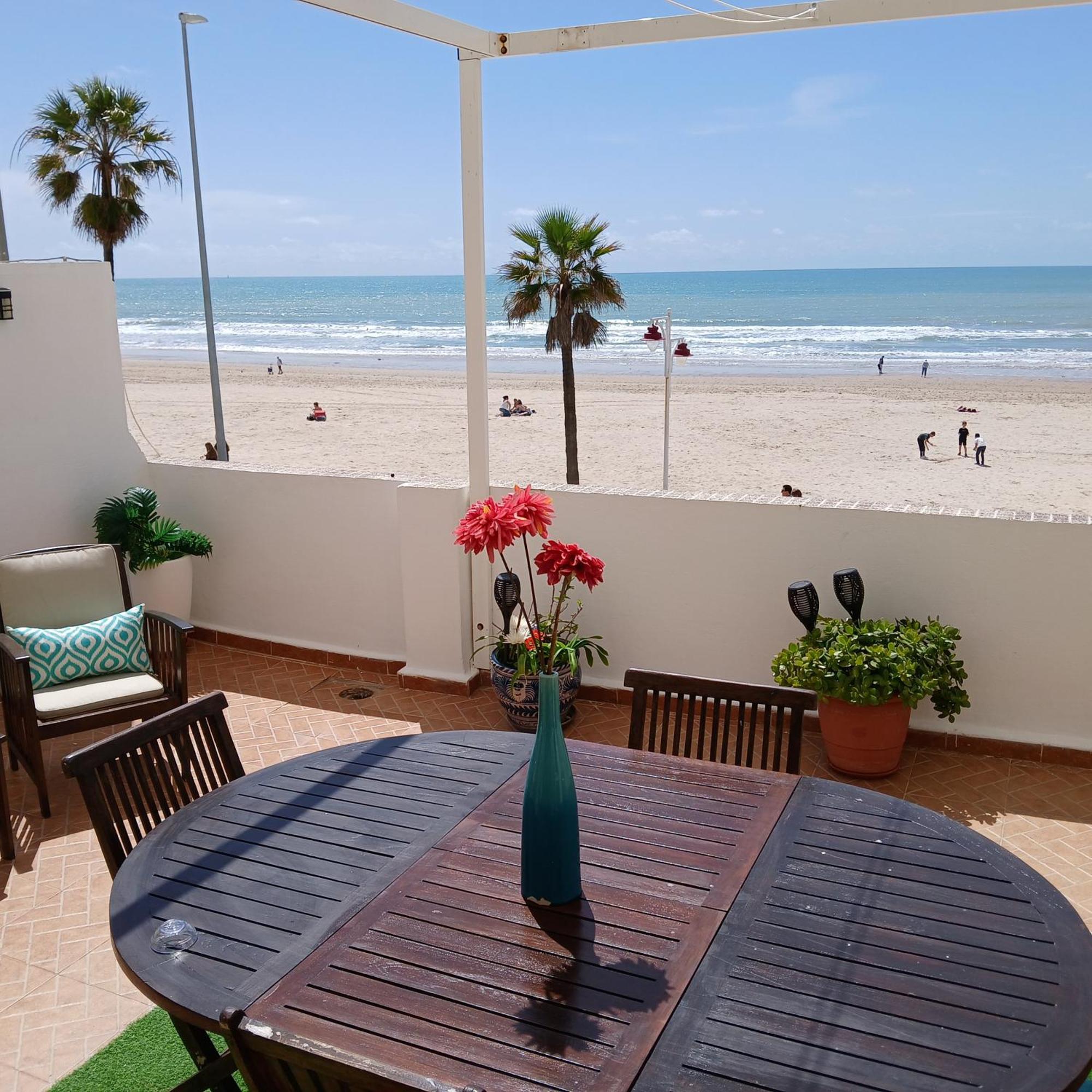 Amazing Frontal Beach Apartment #Traveller'S Awards2023 Cádiz Exterior foto